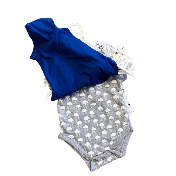 NWT Harry & Violet Set of 3 onesies - Picture 2 of 3